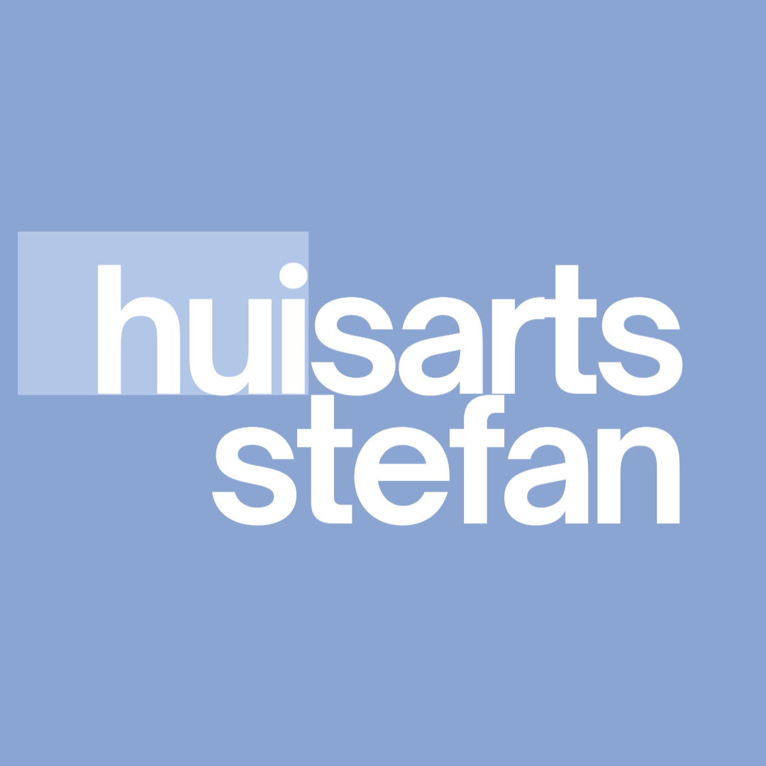 Logo Huisarts Stefan – witte tekst op lichtblauwe achtergrond